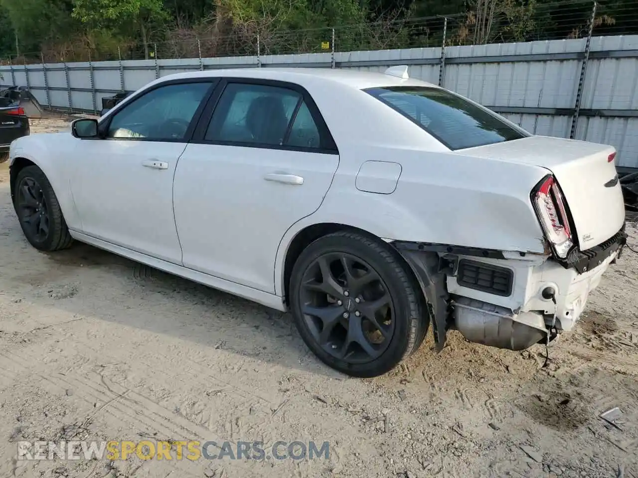 2 Photograph of a damaged car 2C3CCADG3NH187078 CHRYSLER 300 2022