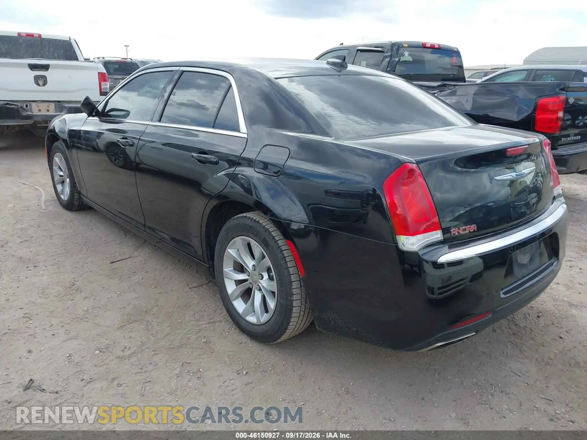 3 Photograph of a damaged car 2C3CCAAG0PH706286 CHRYSLER 300 2023