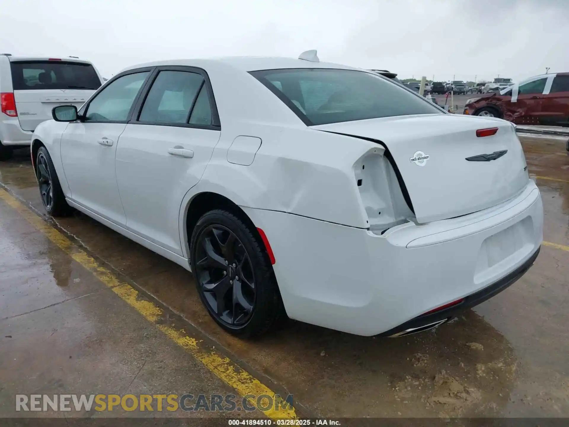 3 Photograph of a damaged car 2C3CCAAG4PH538152 CHRYSLER 300 2023