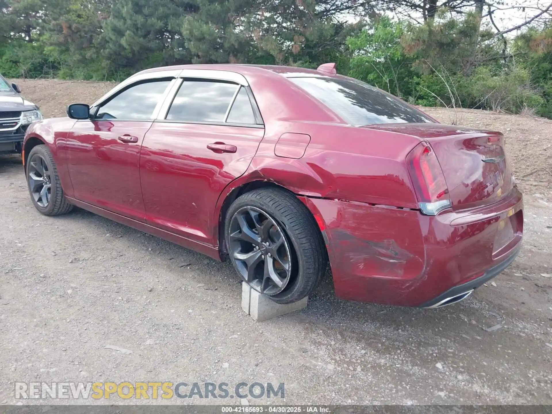 3 Photograph of a damaged car 2C3CCABG0PH538258 CHRYSLER 300 2023