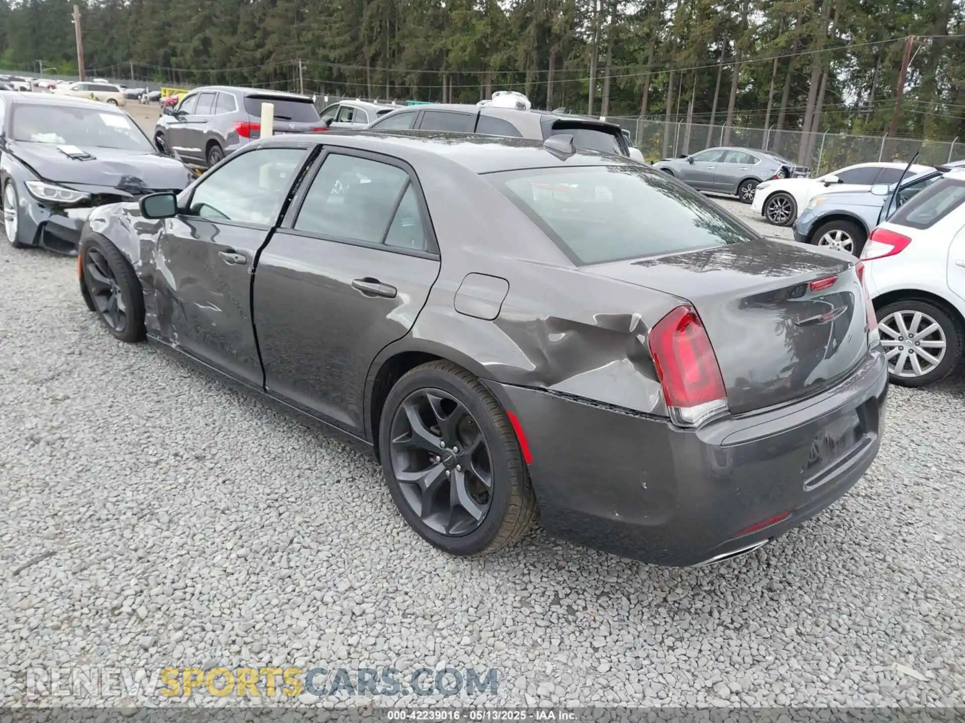 3 Photograph of a damaged car 2C3CCABG1PH561239 CHRYSLER 300 2023