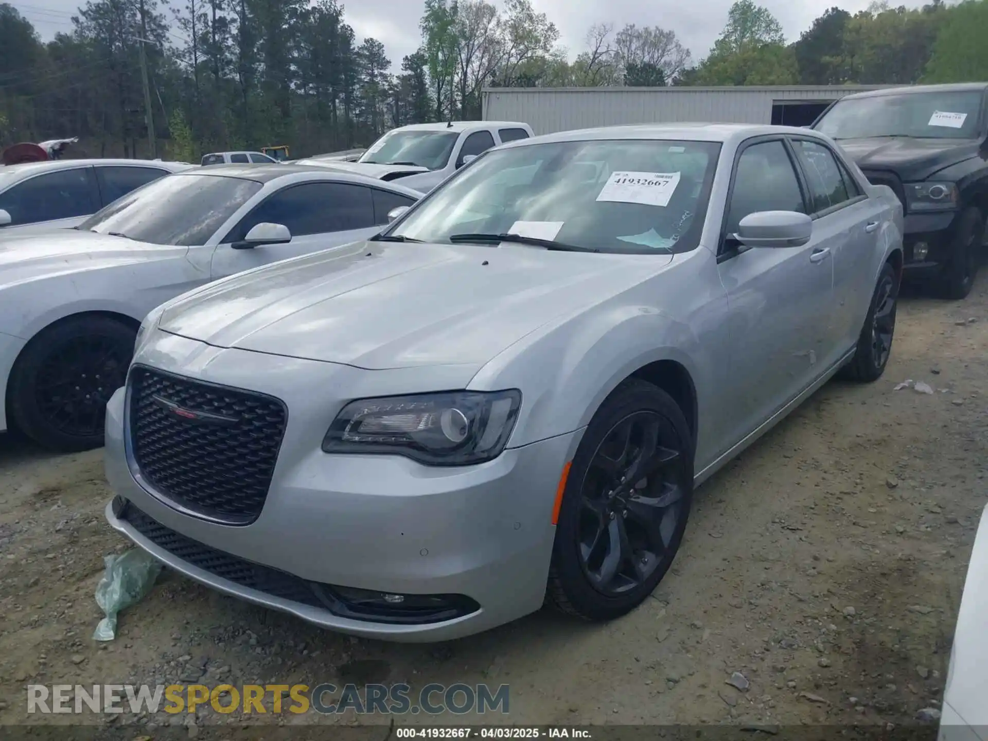 2 Photograph of a damaged car 2C3CCABG1PH565453 CHRYSLER 300 2023