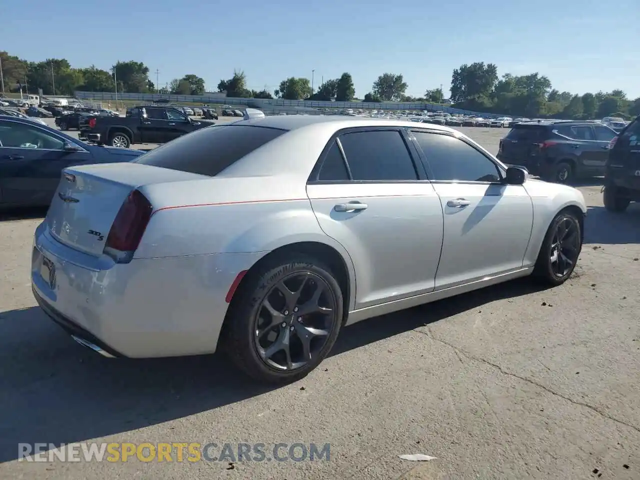 3 Photograph of a damaged car 2C3CCABG1PH641138 CHRYSLER 300 2023
