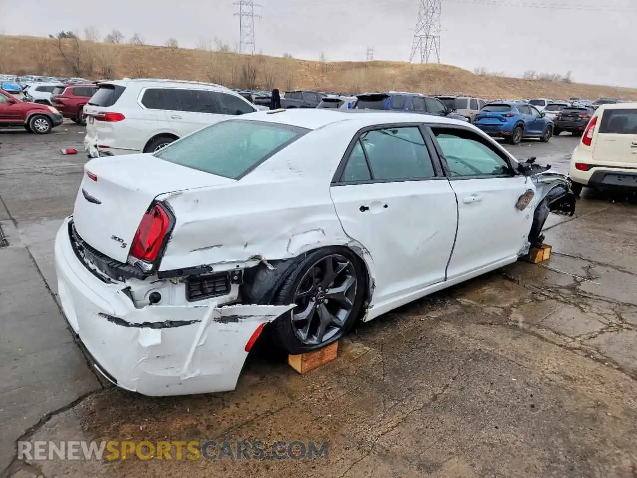 3 Photograph of a damaged car 2C3CCABG2PH537807 CHRYSLER 300 2023