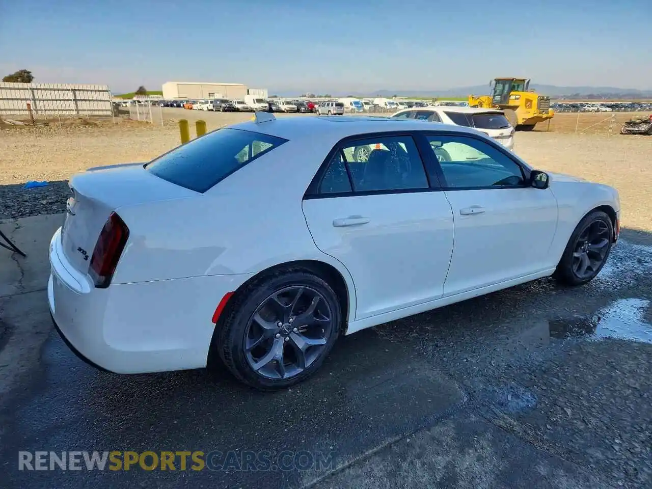 3 Photograph of a damaged car 2C3CCABG4PH637102 CHRYSLER 300 2023