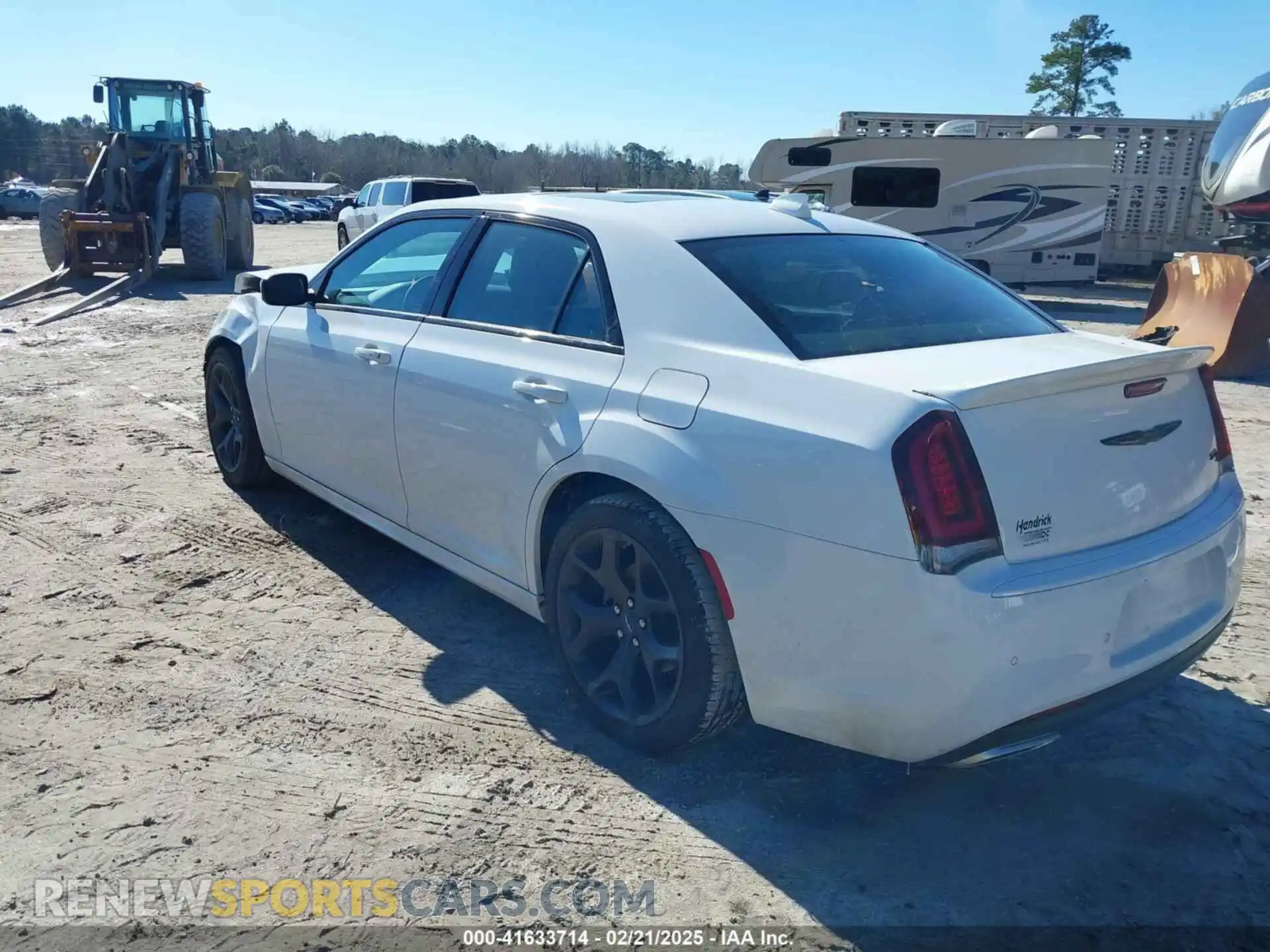 3 Photograph of a damaged car 2C3CCABTXPH636940 CHRYSLER 300 2023