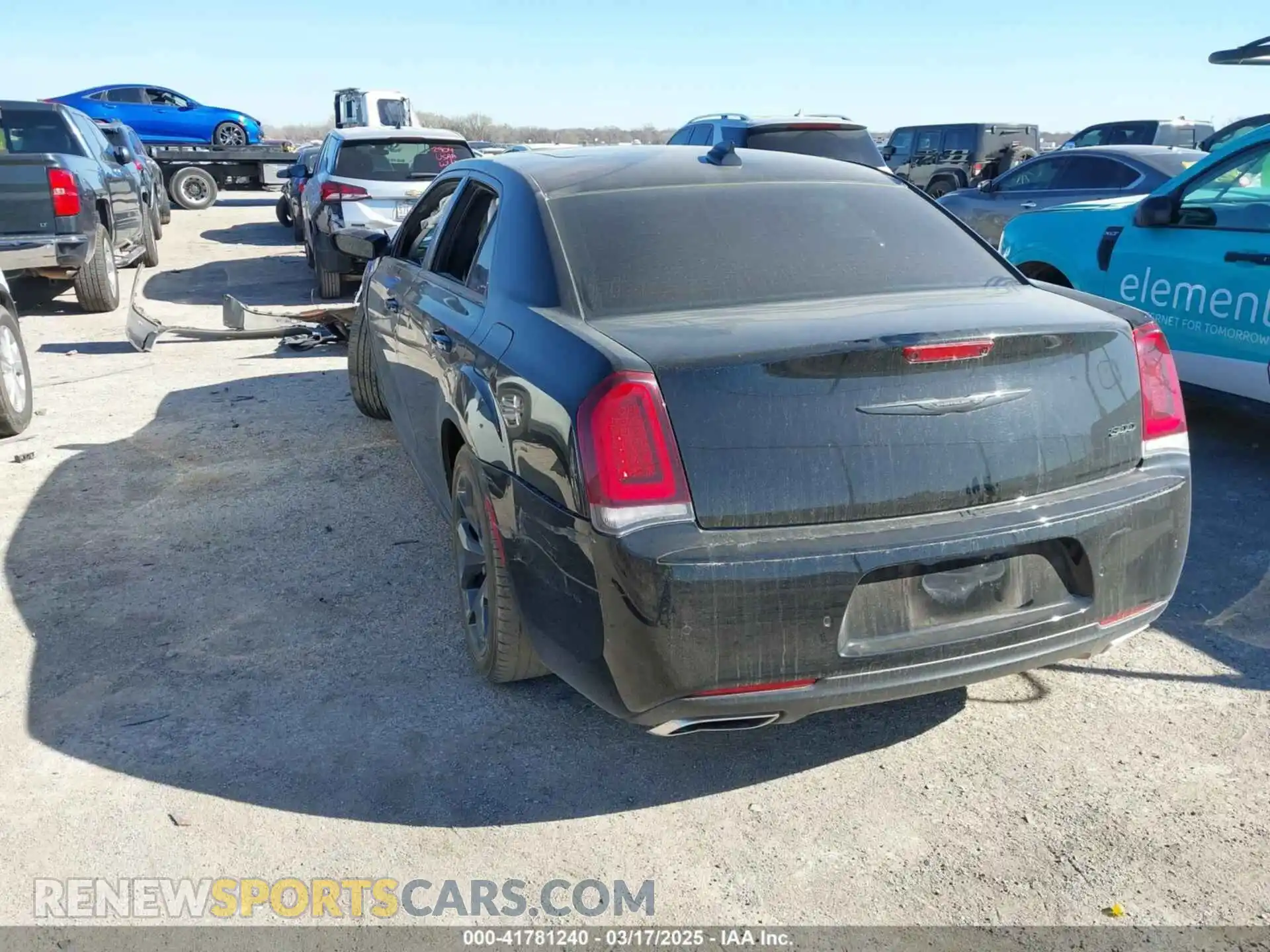 3 Photograph of a damaged car 2C3CCADG1PH624580 CHRYSLER 300 2023