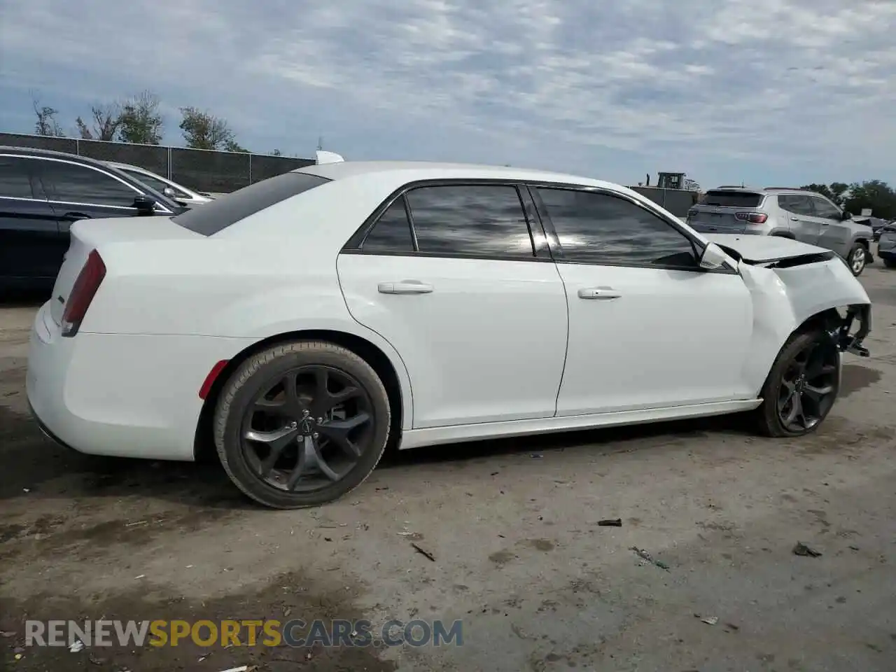 3 Photograph of a damaged car 2C3CCADG2PH552305 CHRYSLER 300 2023