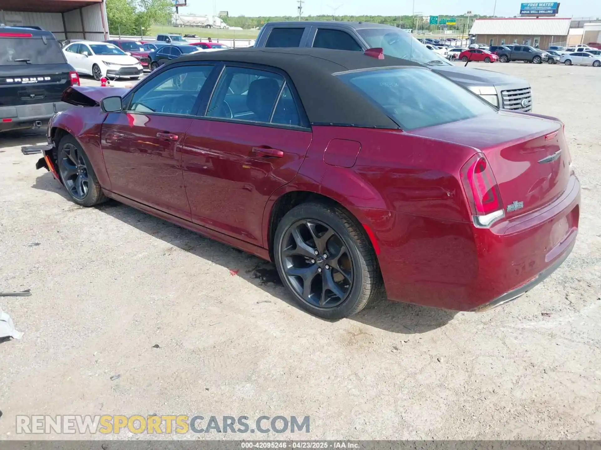 3 Photograph of a damaged car 2C3CCADG3PH706973 CHRYSLER 300 2023