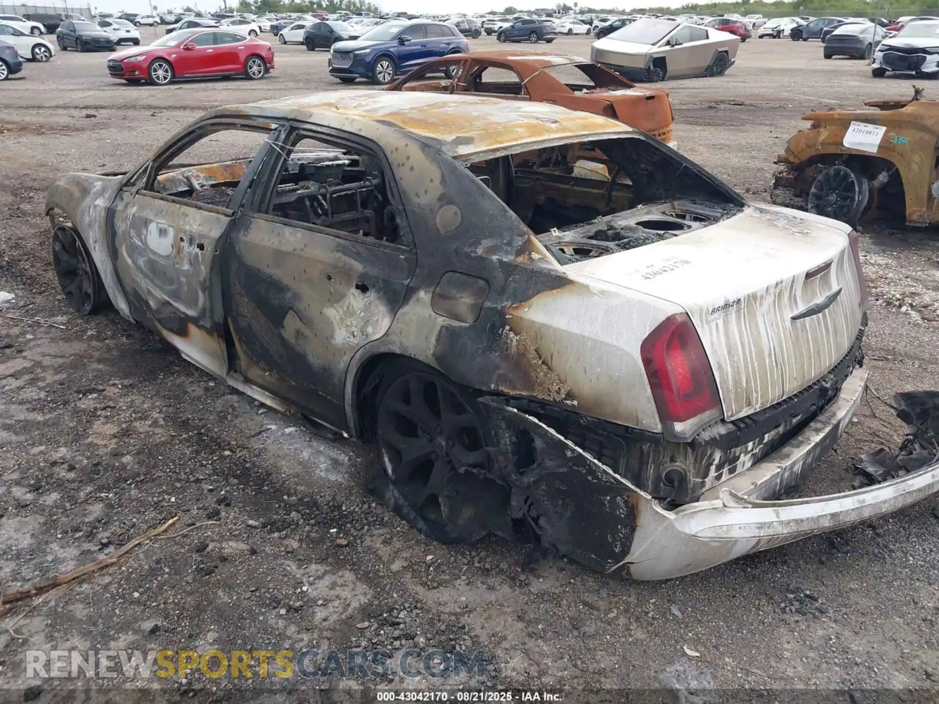 3 Photograph of a damaged car 2C3CCADG4PH517314 CHRYSLER 300 2023