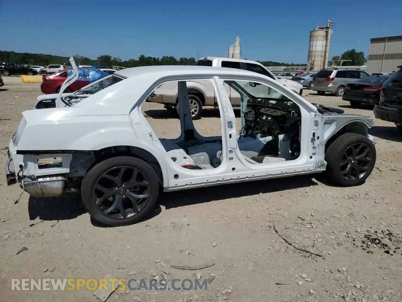 3 Photograph of a damaged car 2C3CCADG8PH632904 CHRYSLER 300 2023