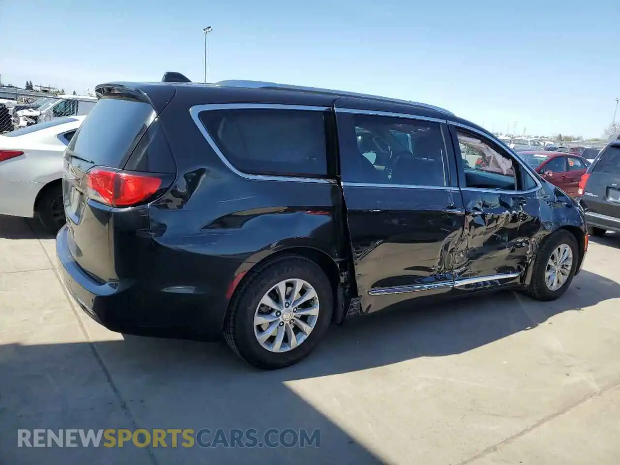3 Photograph of a damaged car 2C4RC1BG0KR651135 CHRYSLER PACIFICA 2019