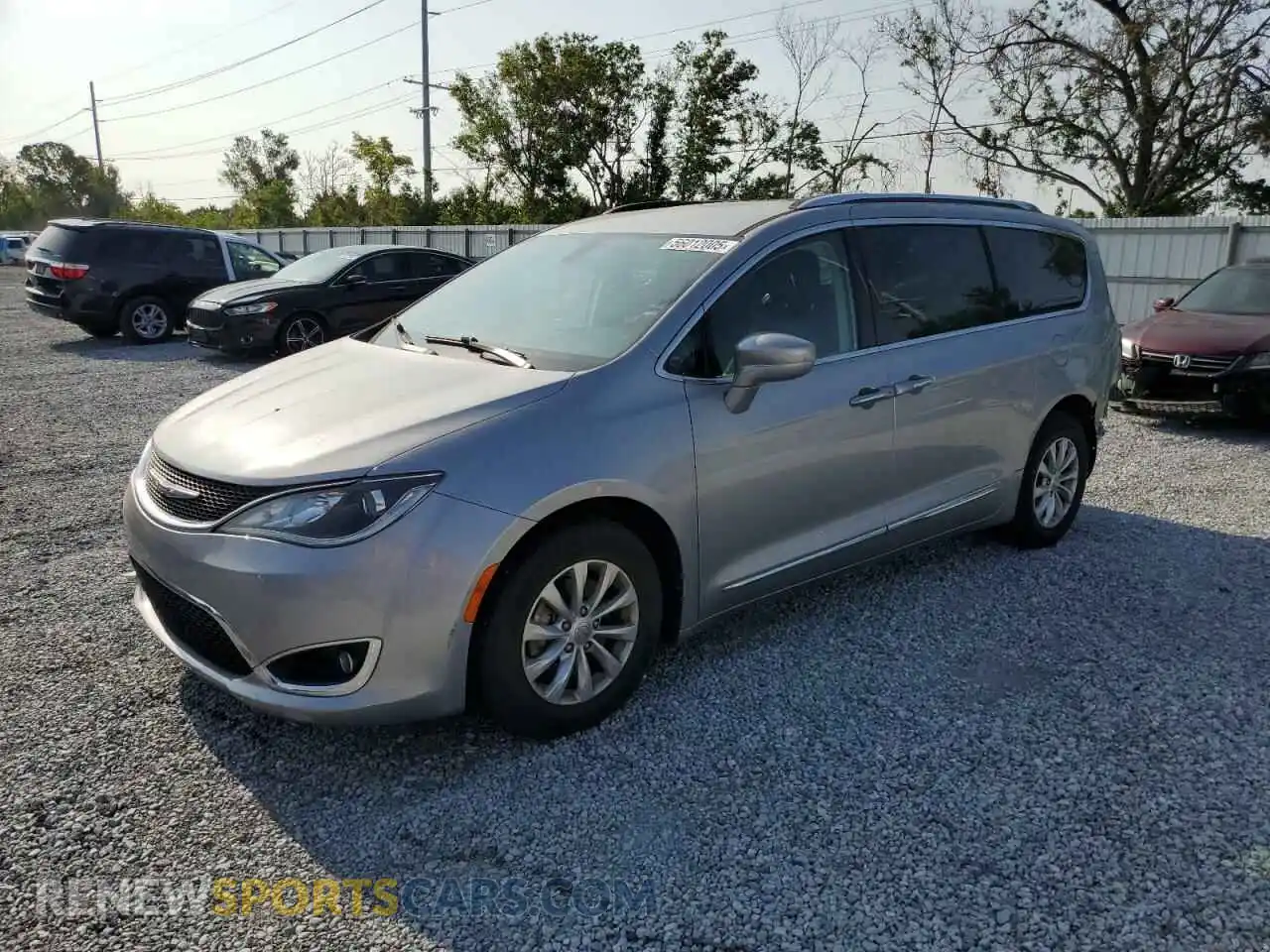 1 Photograph of a damaged car 2C4RC1BG1KR554929 CHRYSLER PACIFICA 2019