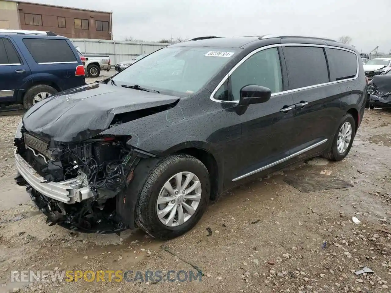 1 Photograph of a damaged car 2C4RC1BG3KR633146 CHRYSLER PACIFICA 2019