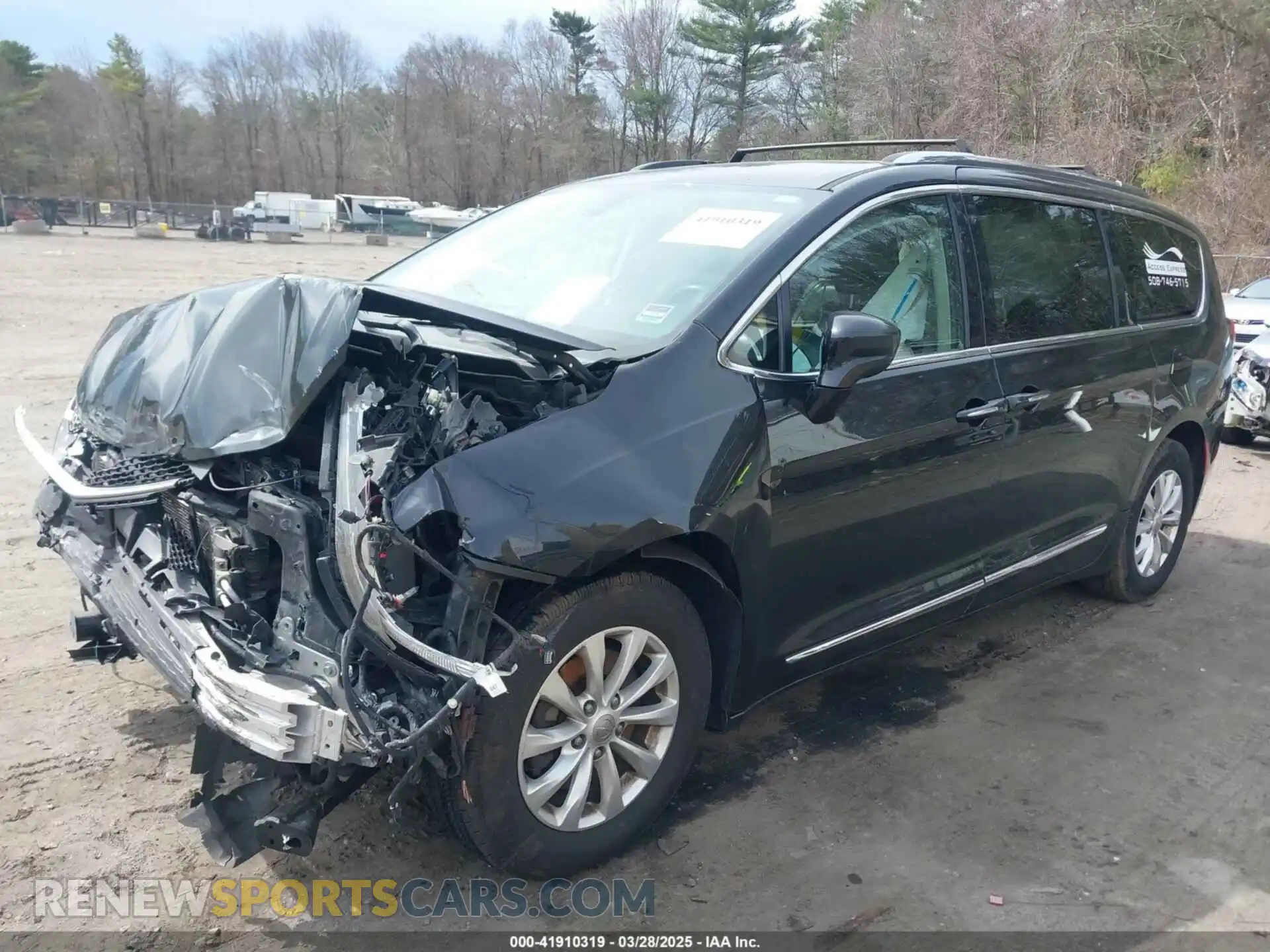 2 Photograph of a damaged car 2C4RC1BG3KR650786 CHRYSLER PACIFICA 2019
