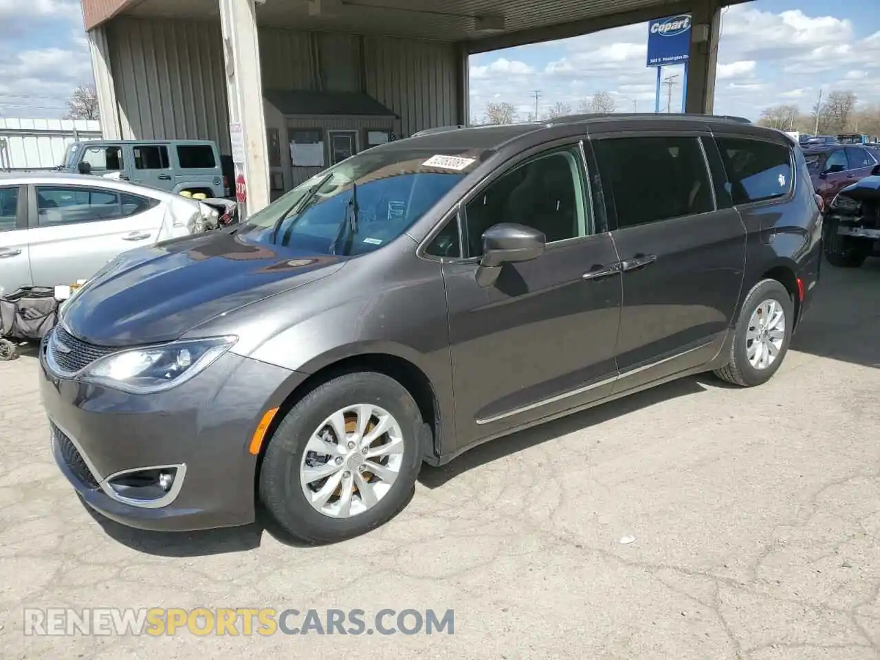 1 Photograph of a damaged car 2C4RC1BG4KR651557 CHRYSLER PACIFICA 2019