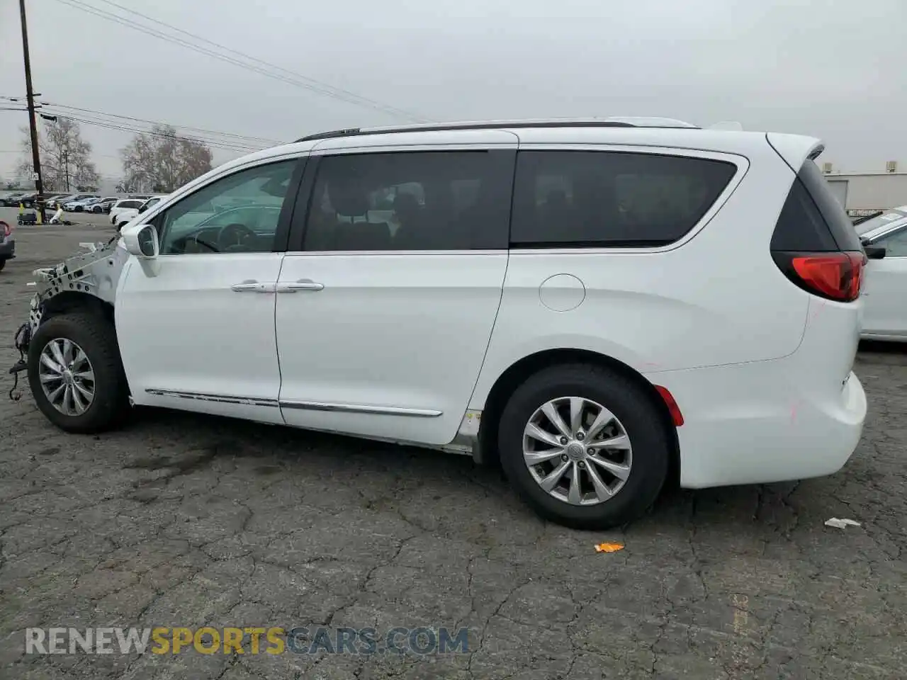 2 Photograph of a damaged car 2C4RC1BG5KR651809 CHRYSLER PACIFICA 2019