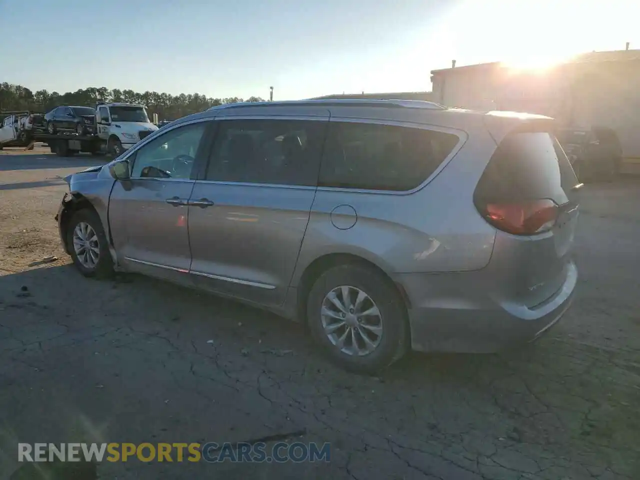 2 Photograph of a damaged car 2C4RC1BG6KR539827 CHRYSLER PACIFICA 2019
