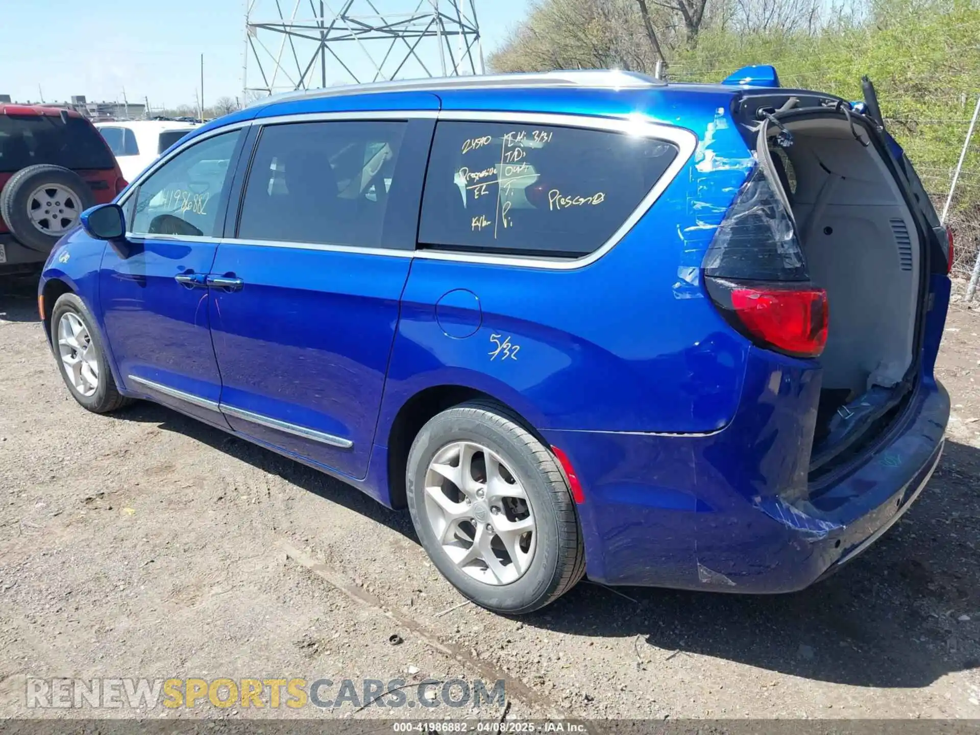 3 Photograph of a damaged car 2C4RC1BG6KR708857 CHRYSLER PACIFICA 2019