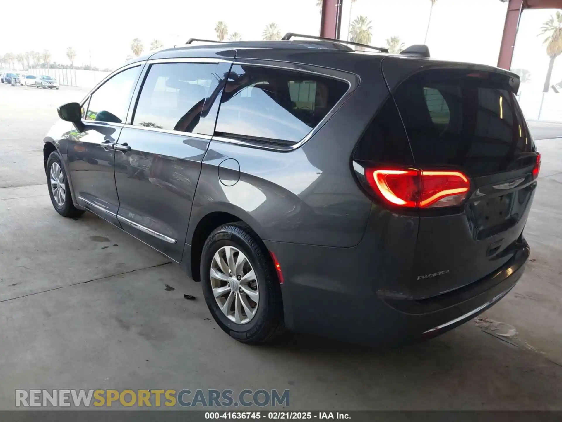 3 Photograph of a damaged car 2C4RC1BG7KR657272 CHRYSLER PACIFICA 2019