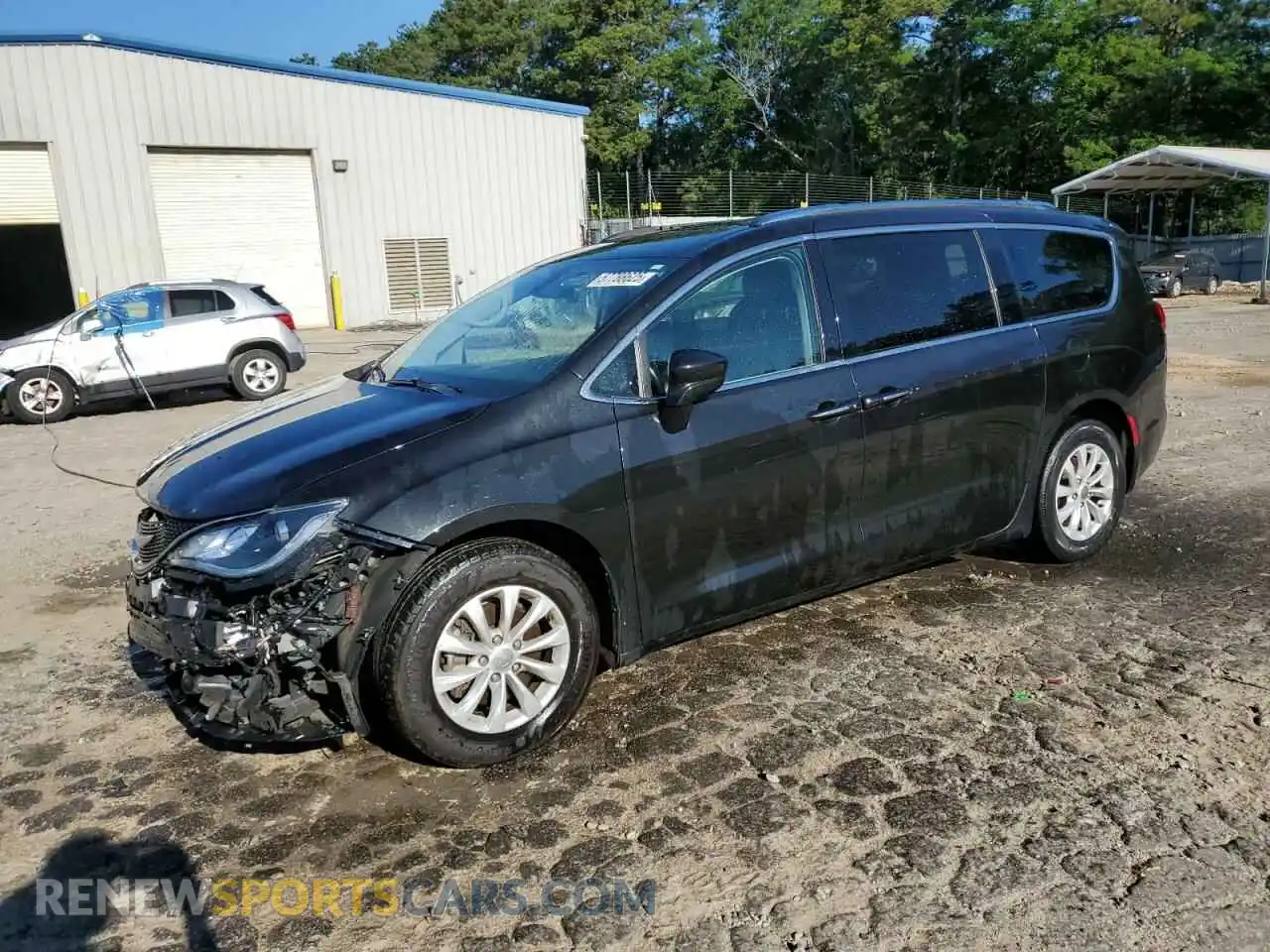1 Photograph of a damaged car 2C4RC1BG8KR537514 CHRYSLER PACIFICA 2019