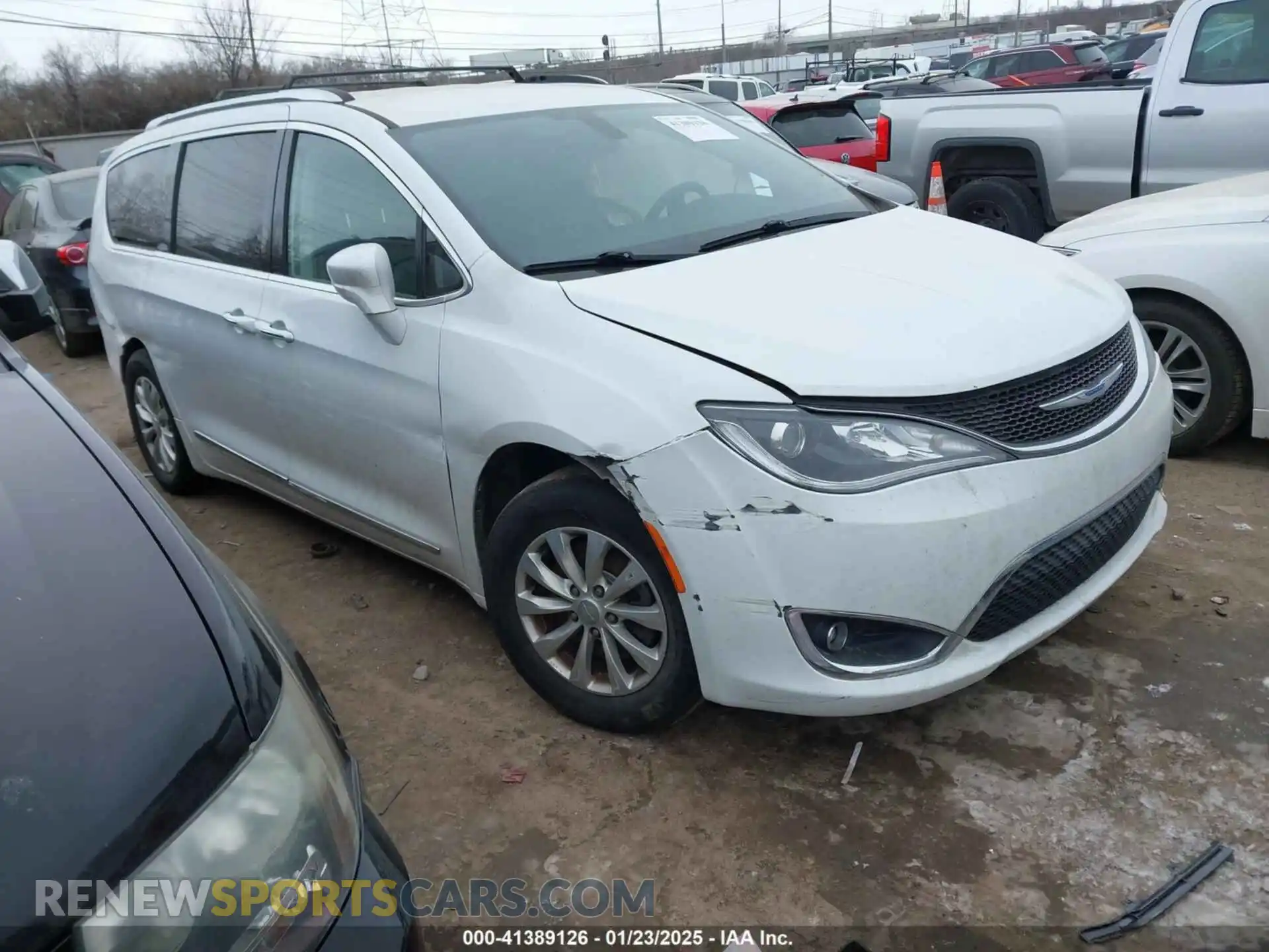 1 Фотография поврежденного автомобиля 2C4RC1BGXKR539653 CHRYSLER PACIFICA 2019