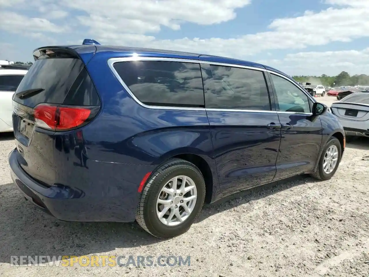 3 Photograph of a damaged car 2C4RC1CG9KR594108 CHRYSLER PACIFICA 2019