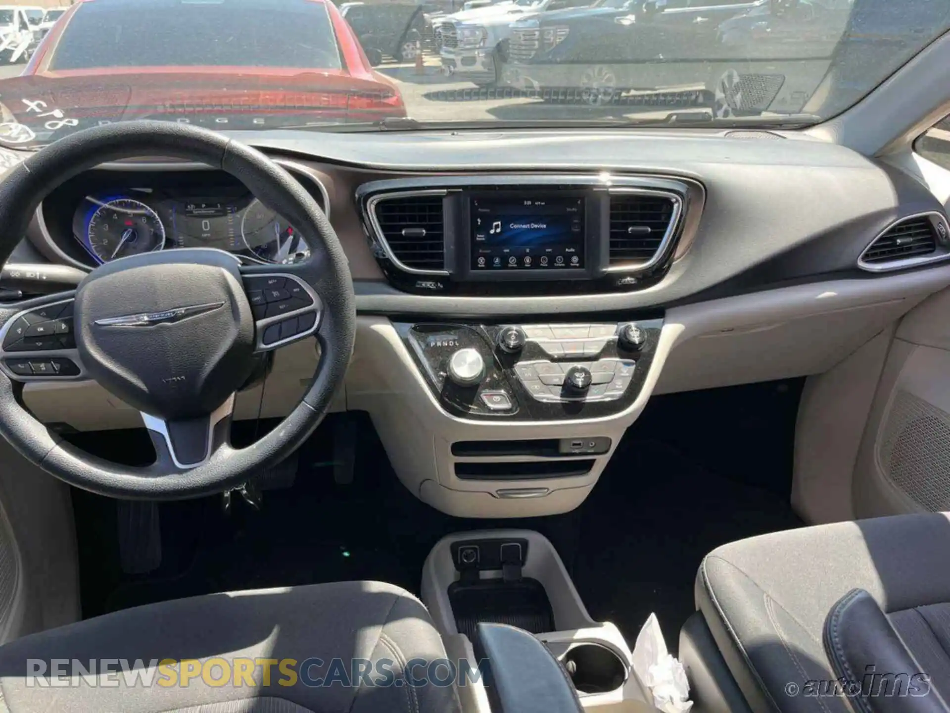 1 Photograph of a damaged car 2C4RC1DG8KR556142 CHRYSLER PACIFICA 2019