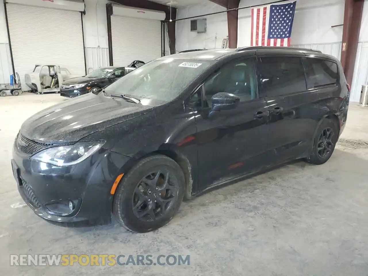 1 Photograph of a damaged car 2C4RC1EG8KR569360 CHRYSLER PACIFICA 2019