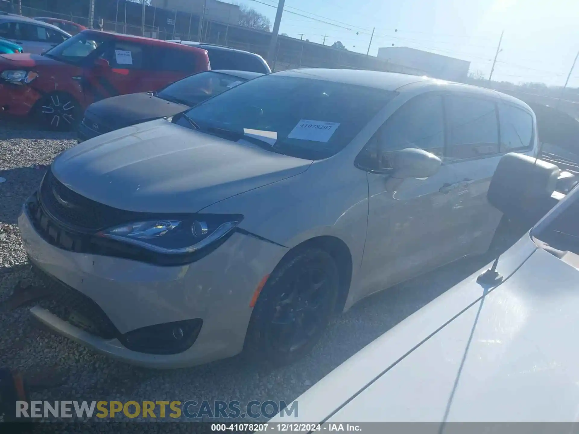 2 fotografías del automóvil dañado 2C4RC1FG2KR610208 CHRYSLER PACIFICA 2019