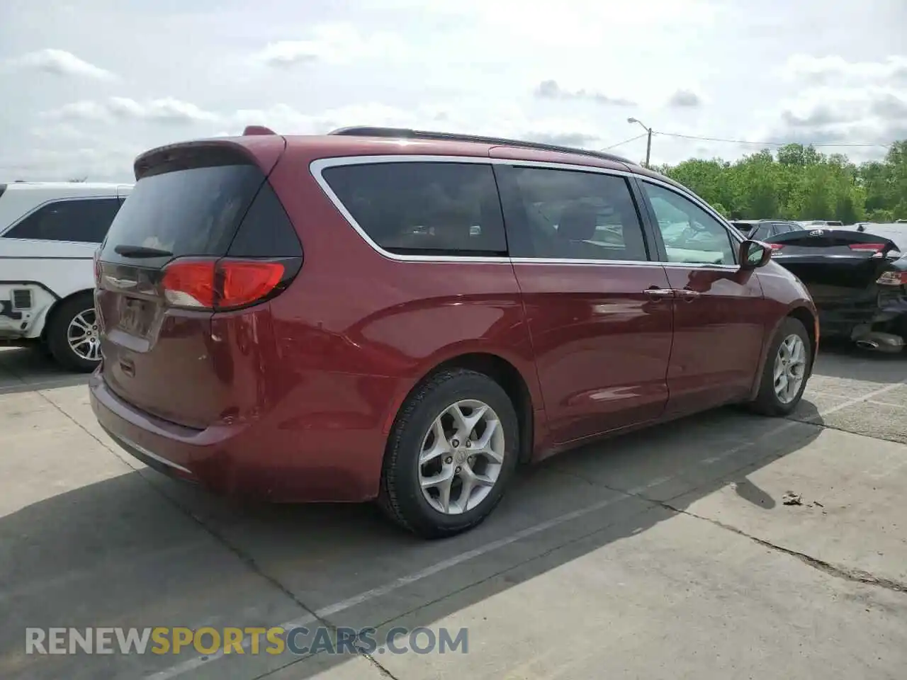 3 Photograph of a damaged car 2C4RC1FG5KR605035 CHRYSLER PACIFICA 2019