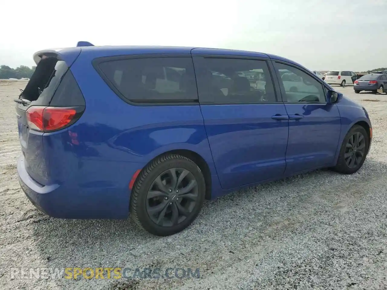 3 Photograph of a damaged car 2C4RC1FG5KR732819 CHRYSLER PACIFICA 2019
