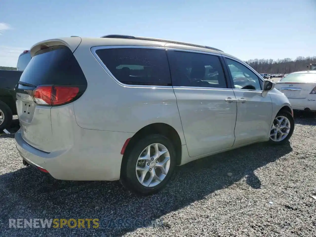 3 Photograph of a damaged car 2C4RC1FG6KR710750 CHRYSLER PACIFICA 2019