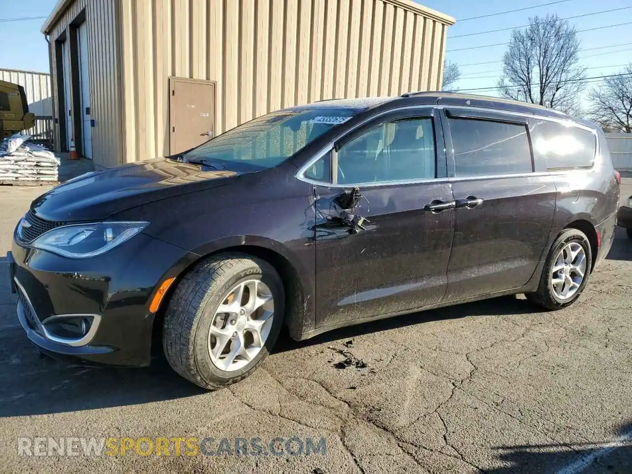 1 Photograph of a damaged car 2C4RC1FG8KR525471 CHRYSLER PACIFICA 2019
