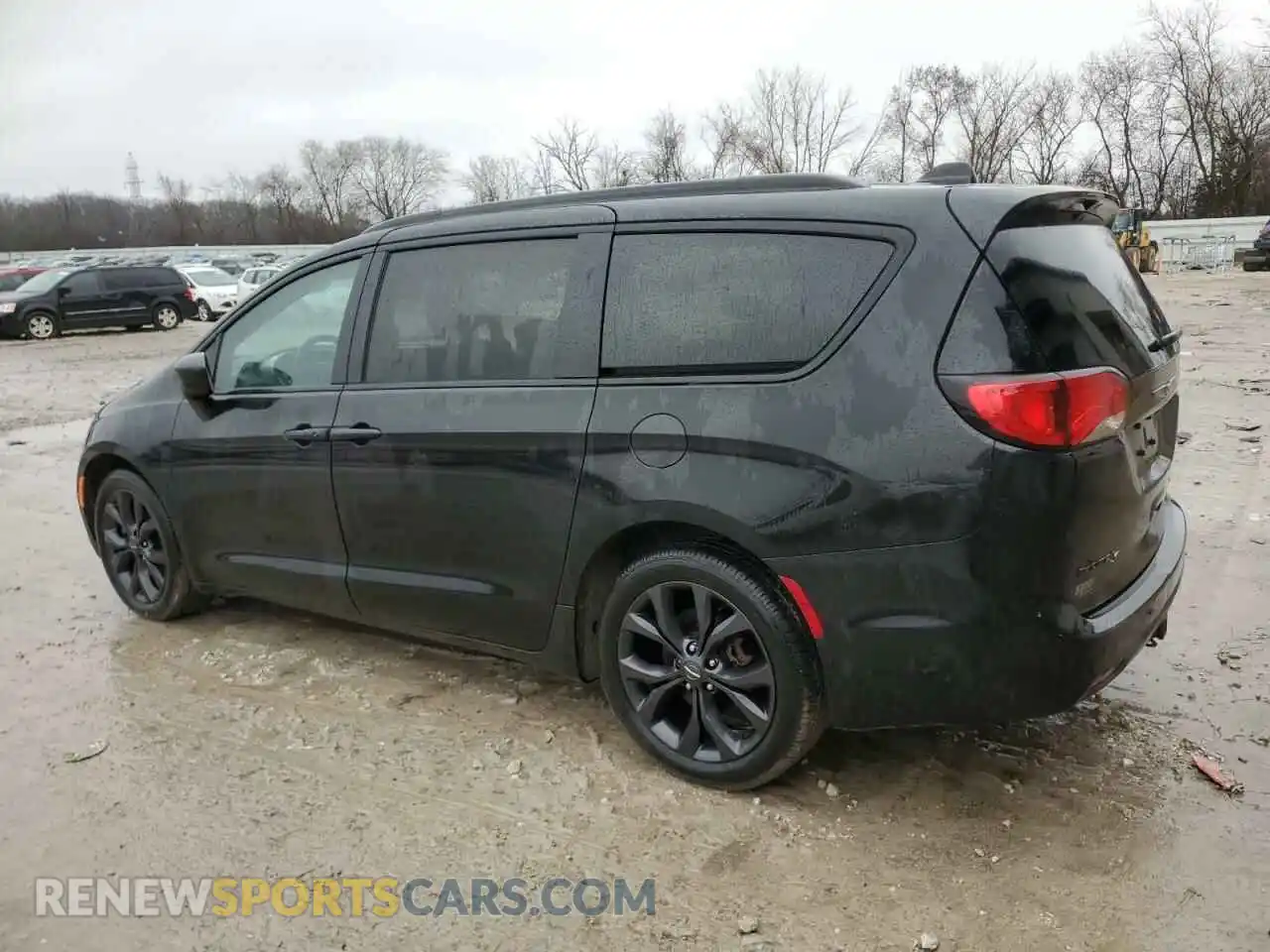2 Photograph of a damaged car 2C4RC1FG8KR638739 CHRYSLER PACIFICA 2019
