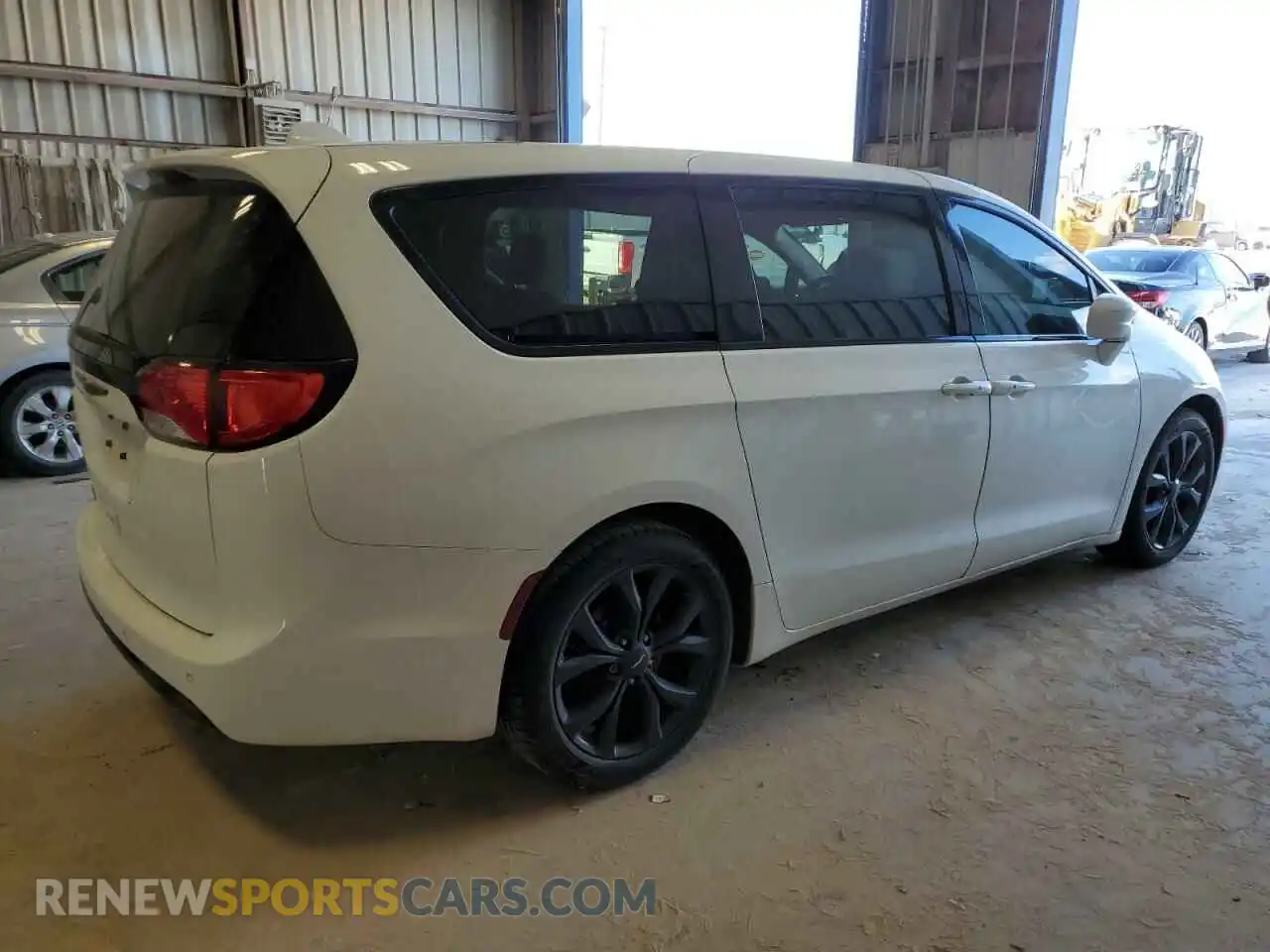 3 Photograph of a damaged car 2C4RC1FGXKR638774 CHRYSLER PACIFICA 2019