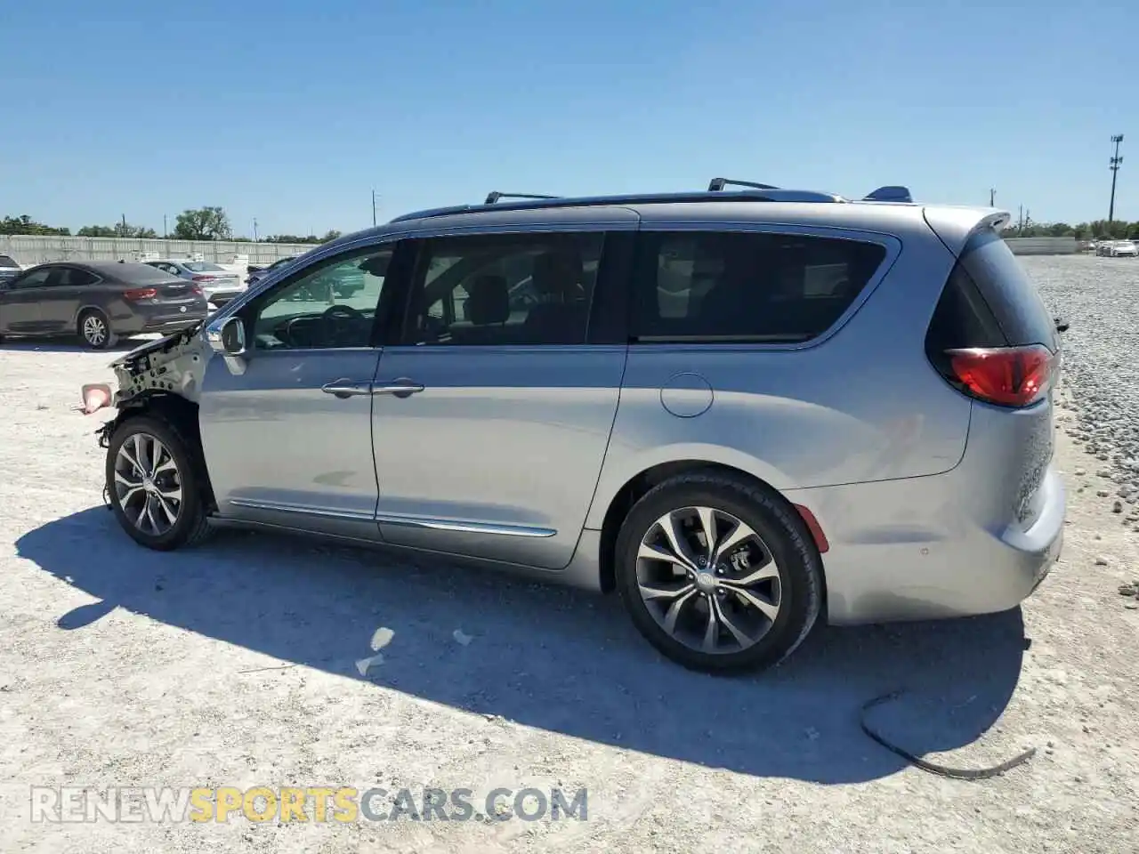 2 Photograph of a damaged car 2C4RC1GG1KR525567 CHRYSLER PACIFICA 2019