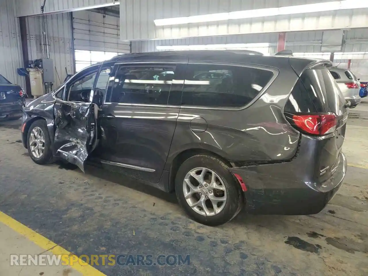 2 Photograph of a damaged car 2C4RC1GG2KR541146 CHRYSLER PACIFICA 2019