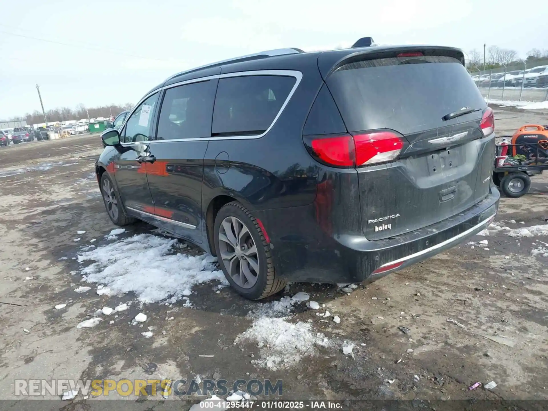 3 Photograph of a damaged car 2C4RC1GG4KR549958 CHRYSLER PACIFICA 2019
