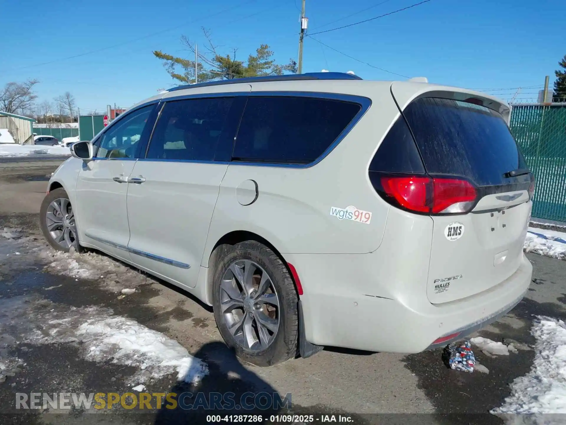 3 Photograph of a damaged car 2C4RC1GG4KR629258 CHRYSLER PACIFICA 2019