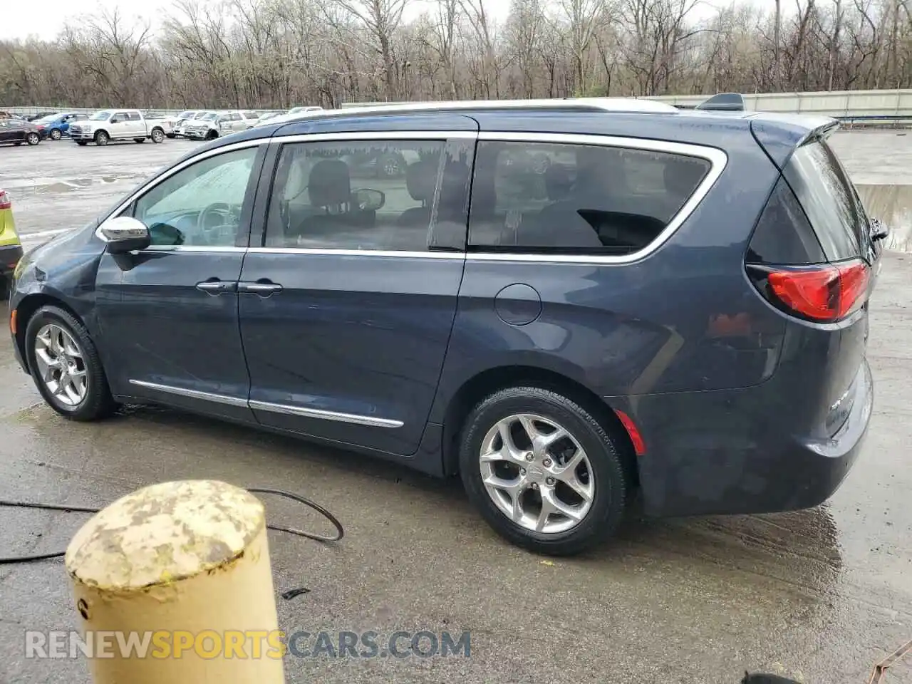 2 Photograph of a damaged car 2C4RC1GG4KR655553 CHRYSLER PACIFICA 2019