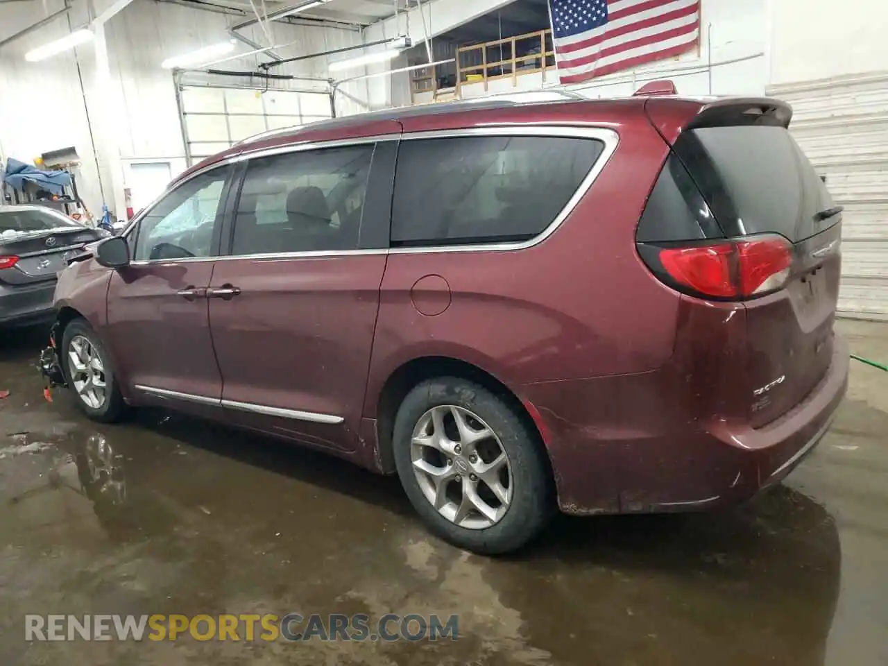 2 Photograph of a damaged car 2C4RC1GG7KR655417 CHRYSLER PACIFICA 2019
