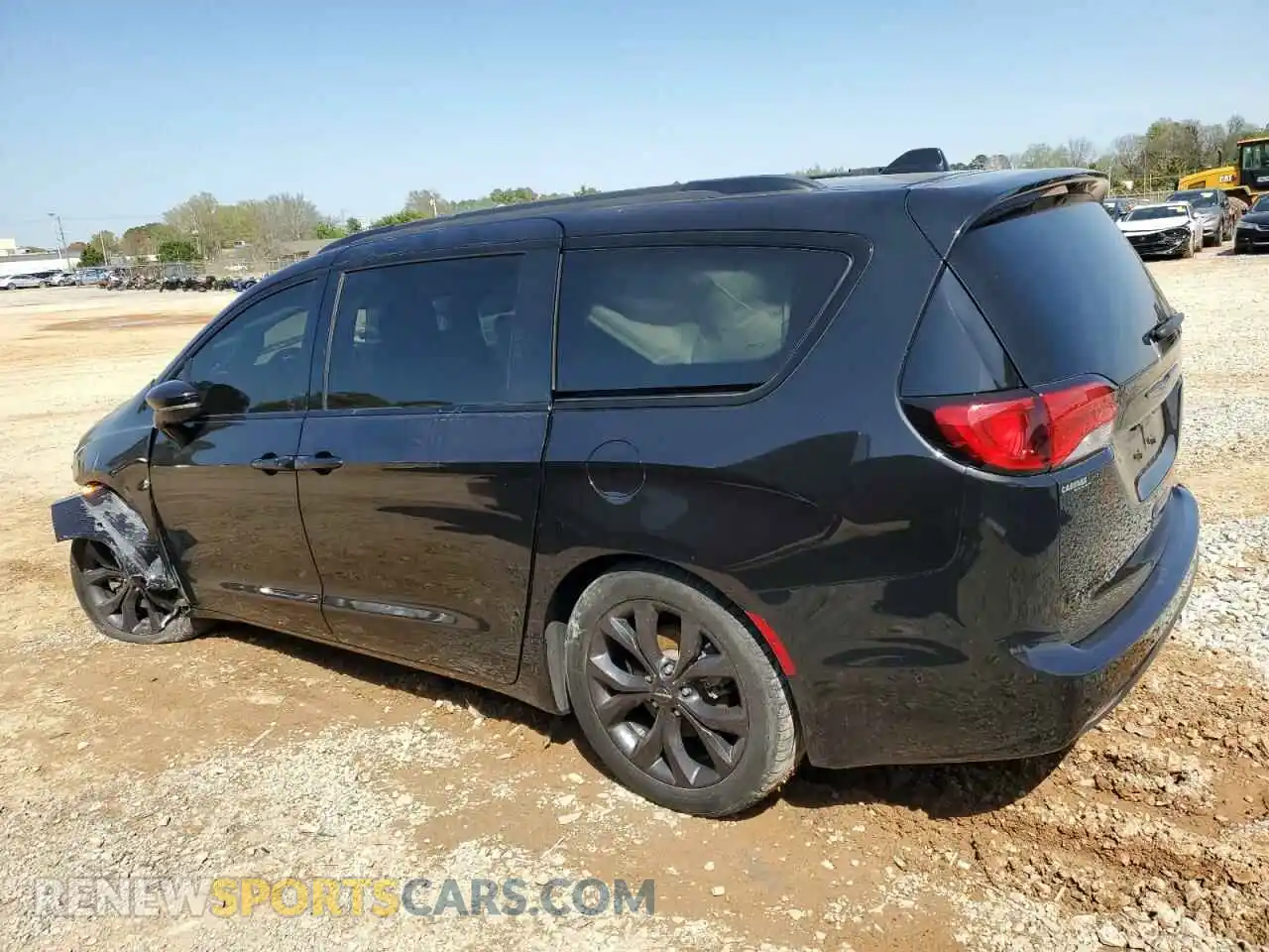 2 Photograph of a damaged car 2C4RC1GGXKR616773 CHRYSLER PACIFICA 2019