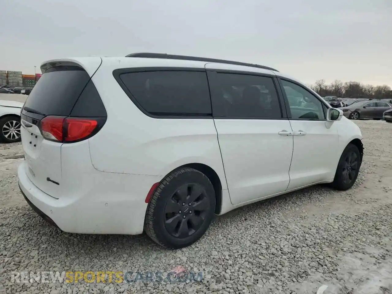 3 Photograph of a damaged car 2C4RC1N77KR532879 CHRYSLER PACIFICA 2019
