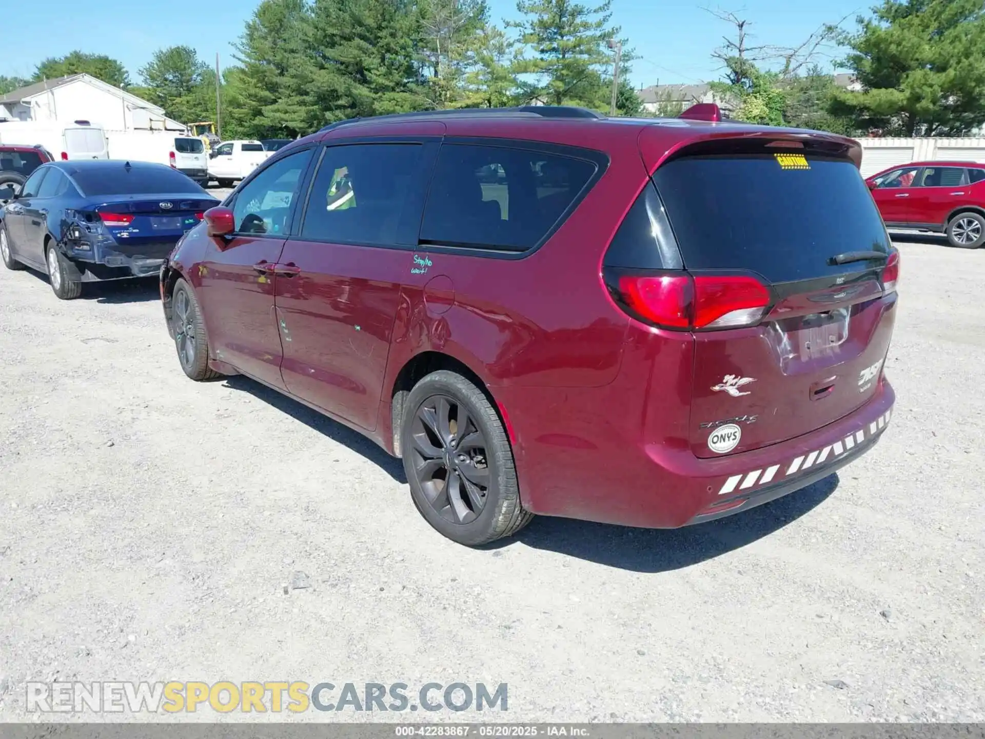 3 Photograph of a damaged car 2C4RC1BG0LR116842 CHRYSLER PACIFICA 2020