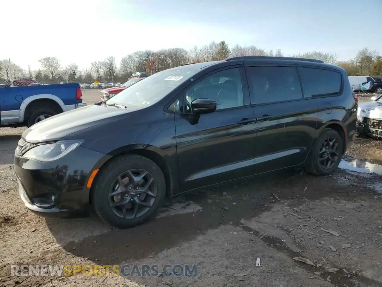 1 Photograph of a damaged car 2C4RC1BG0LR120678 CHRYSLER PACIFICA 2020