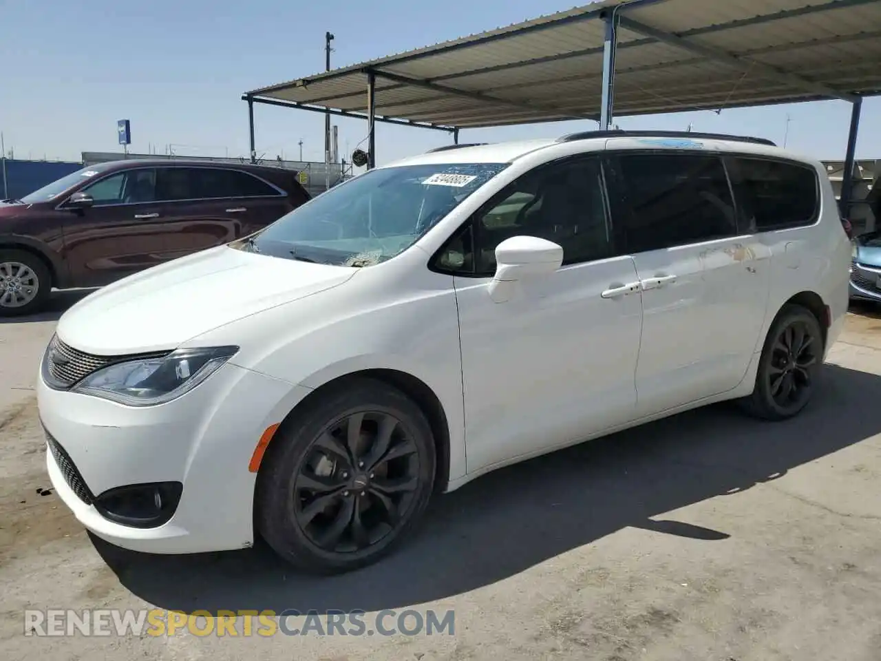 1 Фотография поврежденного автомобиля 2C4RC1BG0LR232767 CHRYSLER PACIFICA 2020