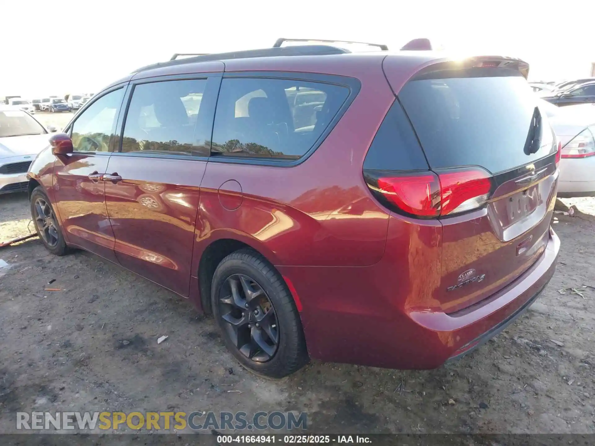 3 Photograph of a damaged car 2C4RC1BG0LR250170 CHRYSLER PACIFICA 2020
