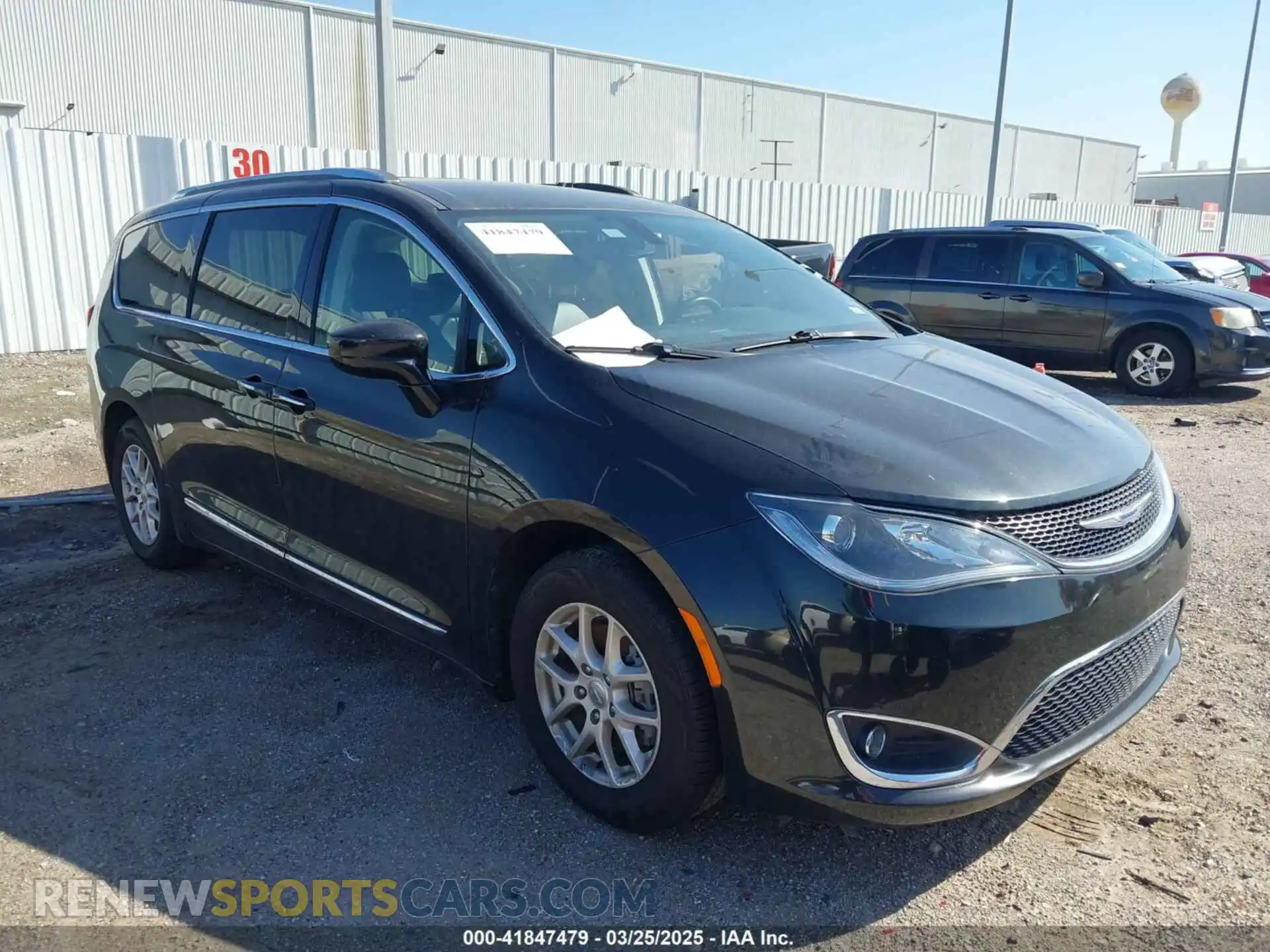 1 Photograph of a damaged car 2C4RC1BG0LR276333 CHRYSLER PACIFICA 2020