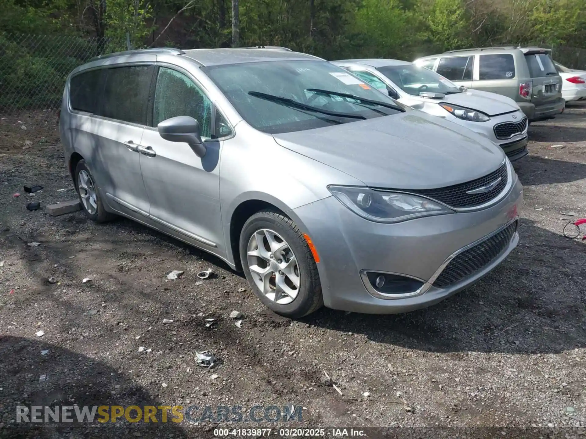 1 Photograph of a damaged car 2C4RC1BG1LR114193 CHRYSLER PACIFICA 2020